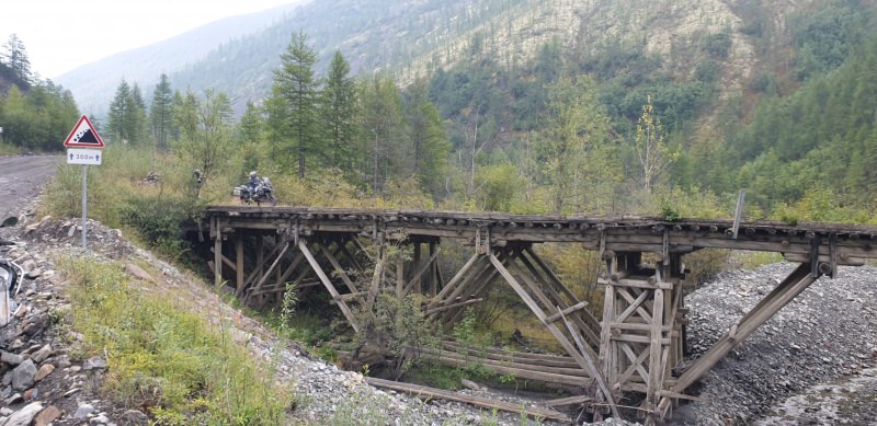 Road on Bones Rusmototravel motorcycle tour BMW