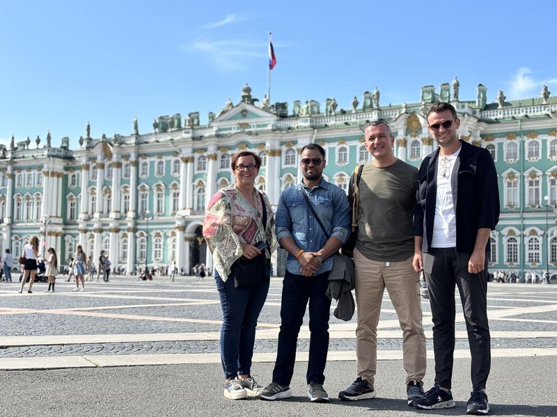 St.Petersburg walking tour in Russia motour