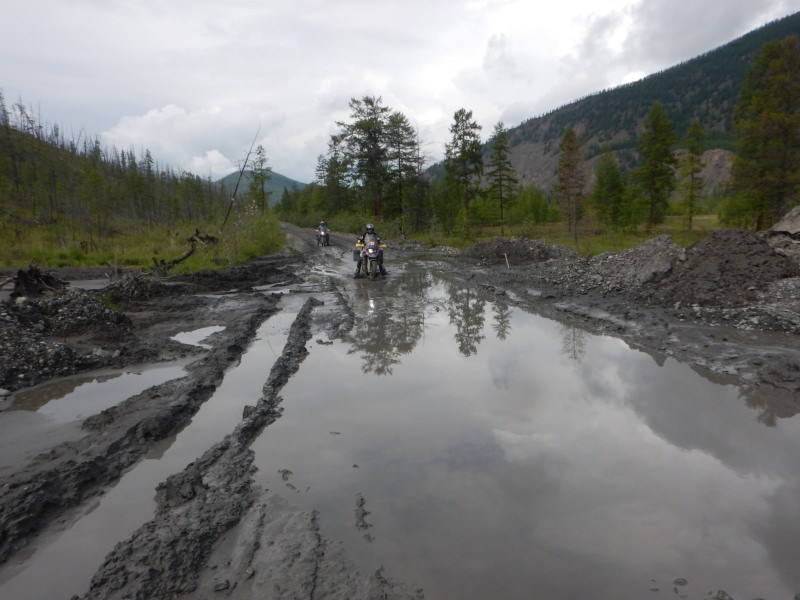 Road on Bones Magadan Kolyama Highway Rusmototravel motorcycle tour in Russia